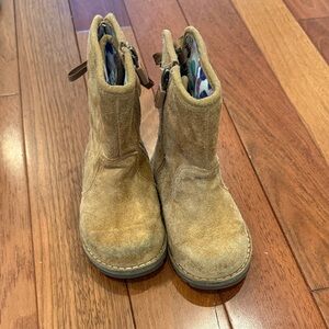 UGG Kids Tan Suede Zip Boots